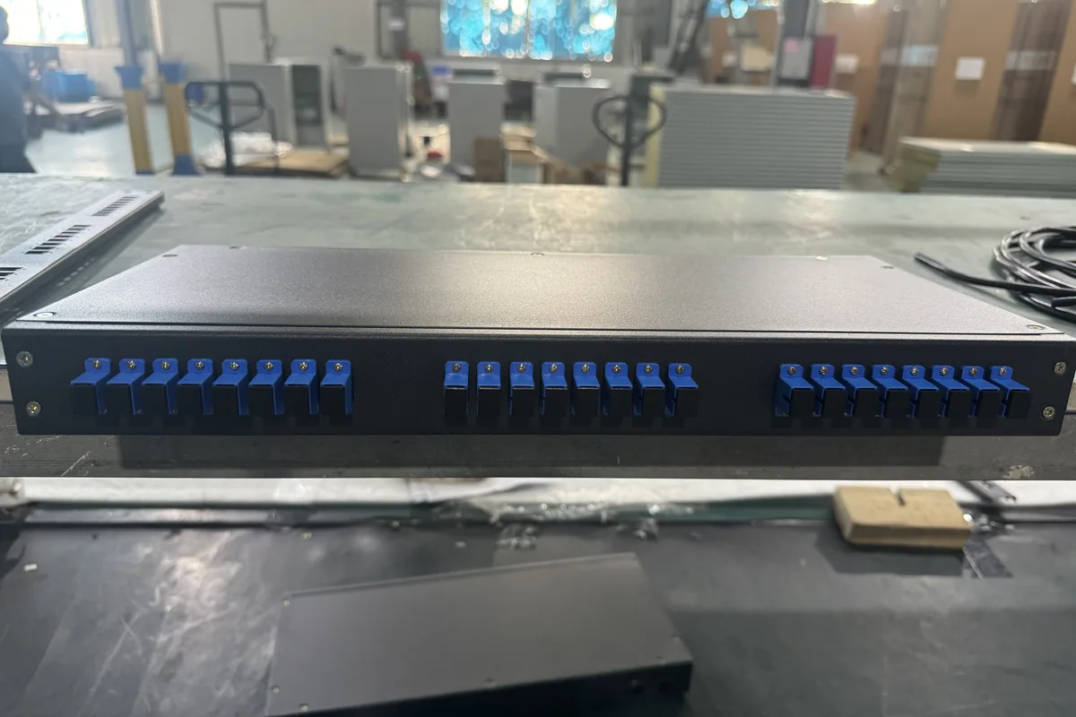 Rack-mount fiber distribution box during workshop assembly